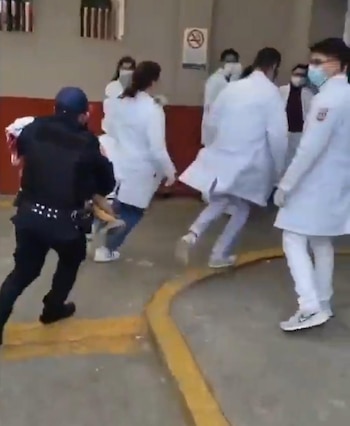 El ataque ocurrió en calles de la alcaldía Álvaro Obregón, donde el niño resultó gravemente herido en la cabeza. Foto: (Captura de pantalla)