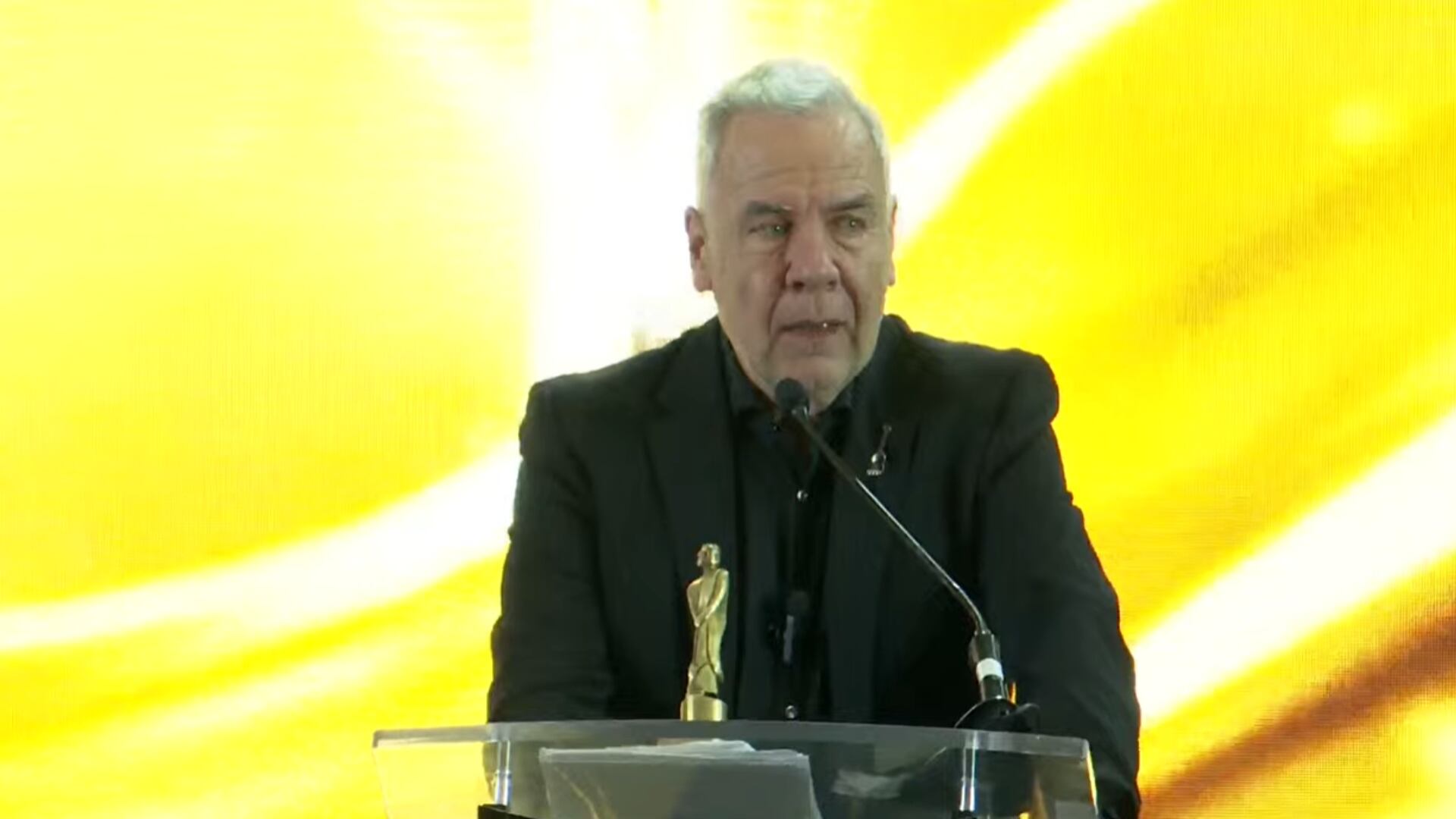 La emotiva consagración de Esteban Mirol destacó su trayectoria de más de cinco décadas en el periodismo (Captura de pantalla)