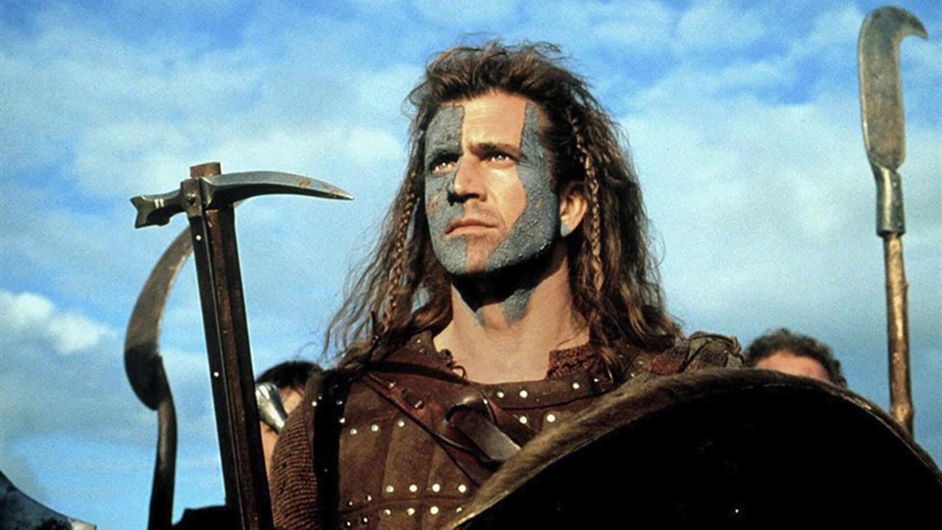 La película, aunque influyente y emocionante, omite detalles cruciales y presenta invenciones que han generado debate entre expertos y aficionados a la historia