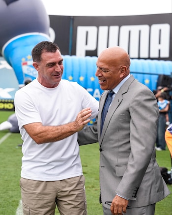 Pablo Guede y Roberto Mosquera en el Alianza Lima vs Sporting Cristal por Liga 1 2026.