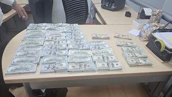 Gran cantidad de billetes de