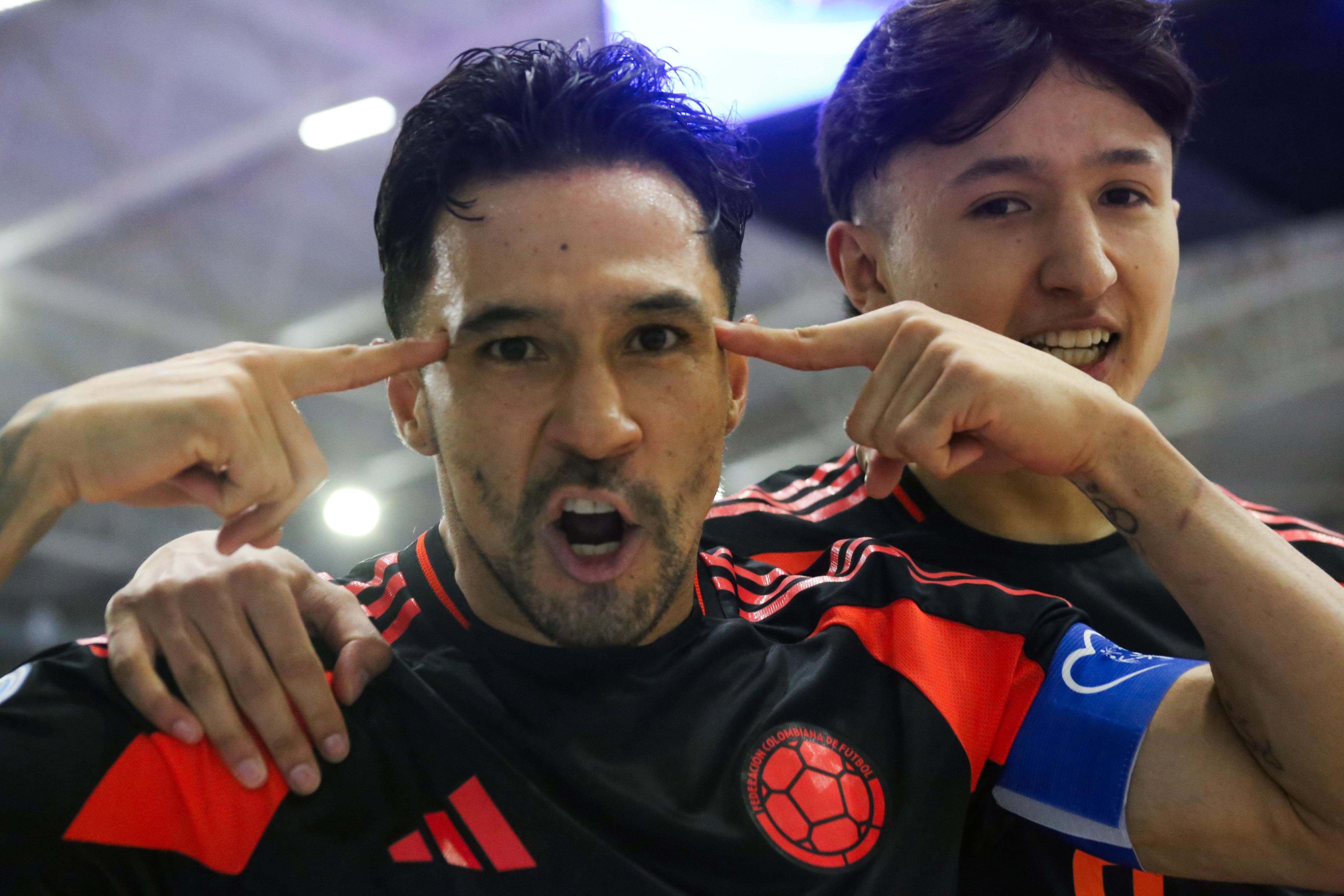 Felipe Echavarría y Sebastián Sánchez marcaron los goles de la selección Colombia contra Brasil en la fecha 1 de la Copa América de Futsal - crédito Conmebol