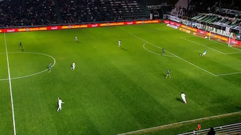El insólito blooper del arquero Facundo Sanguinetti en la ajustada victoria de Banfield ante Sarmiento en el Torneo Clausura