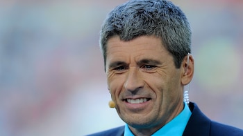 Merk se convirtió en odontólogo,