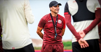Jorge Fossati – Fabián Bustos – Universitario de Deportes - Perú – deportes – 11 junio