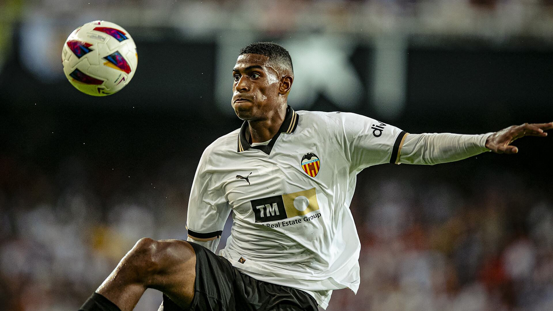 Christian Mosquera ha disputado 83 partidos con el Valencia, equipo en el que se terminó de formar antes de debutar como profesional - crédito Valencia CF