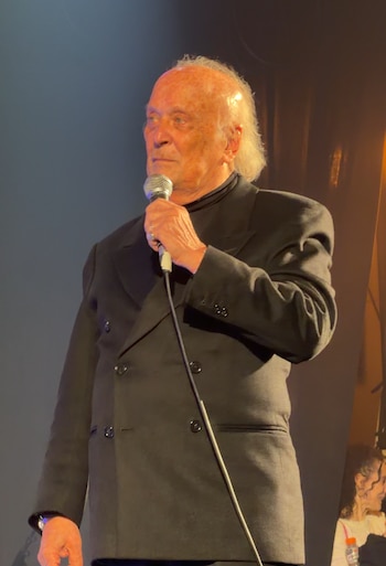 Figuras del espectáculo y la actualidad asistieron al evento en la sala dirigida por Héctor Cavallero con Mora Godoy como figura