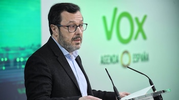 Vox tilda a Ayuso de "actriz consumada" y cuestiona que no se reúna con Sánchez si ella "aplica políticas de izquierdas"