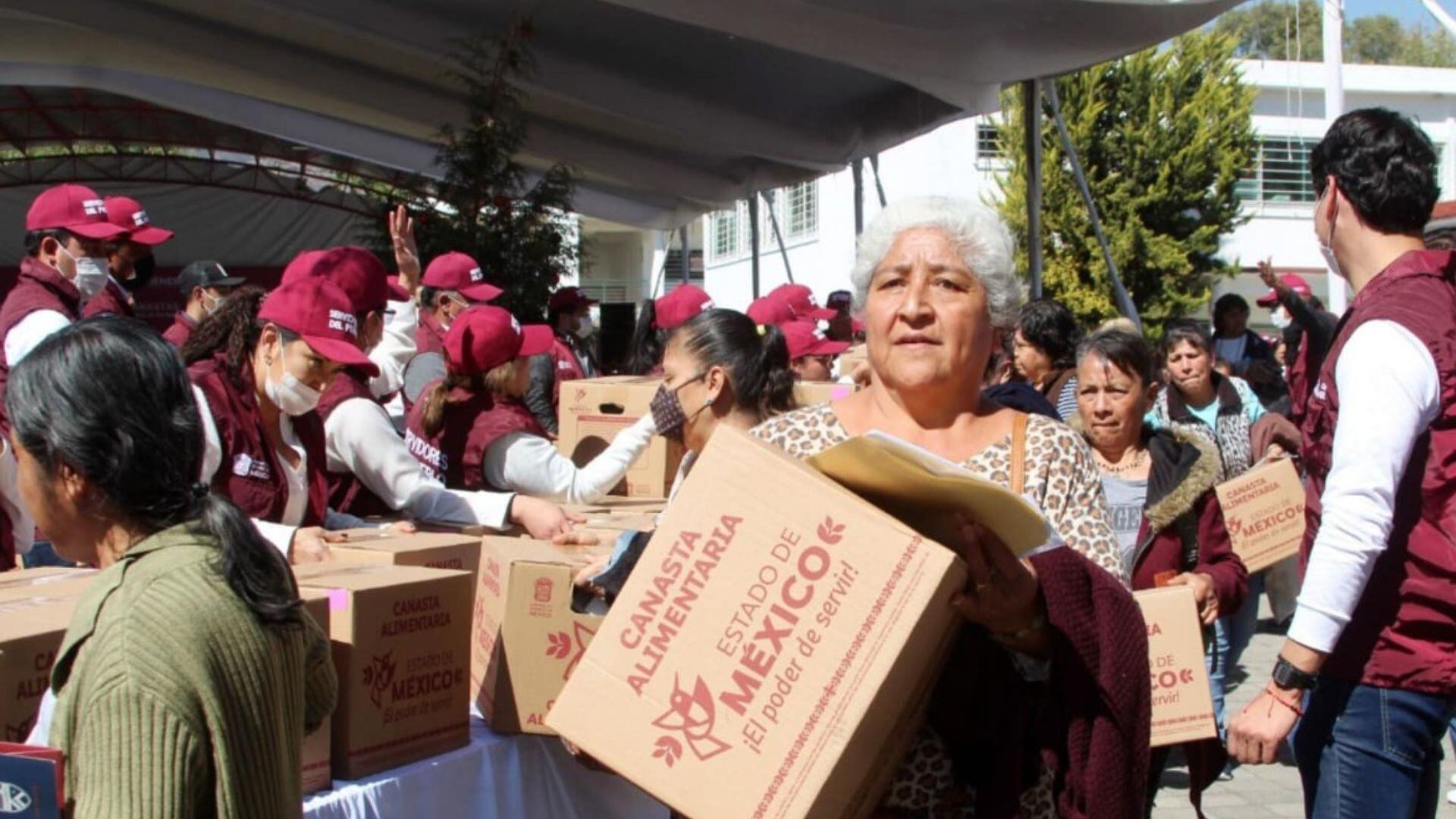 Existen dos tipos de personas para el proceso de registro de este programa social: Permanencia y nuevos beneficiarios. Foto: Facebook/Fernando Vilchis.