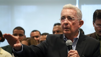 Álvaro Uribe insistió en criticar la reforma pensional tras aval de la Corte Constitucional: “Todos los riesgos de corrupción”