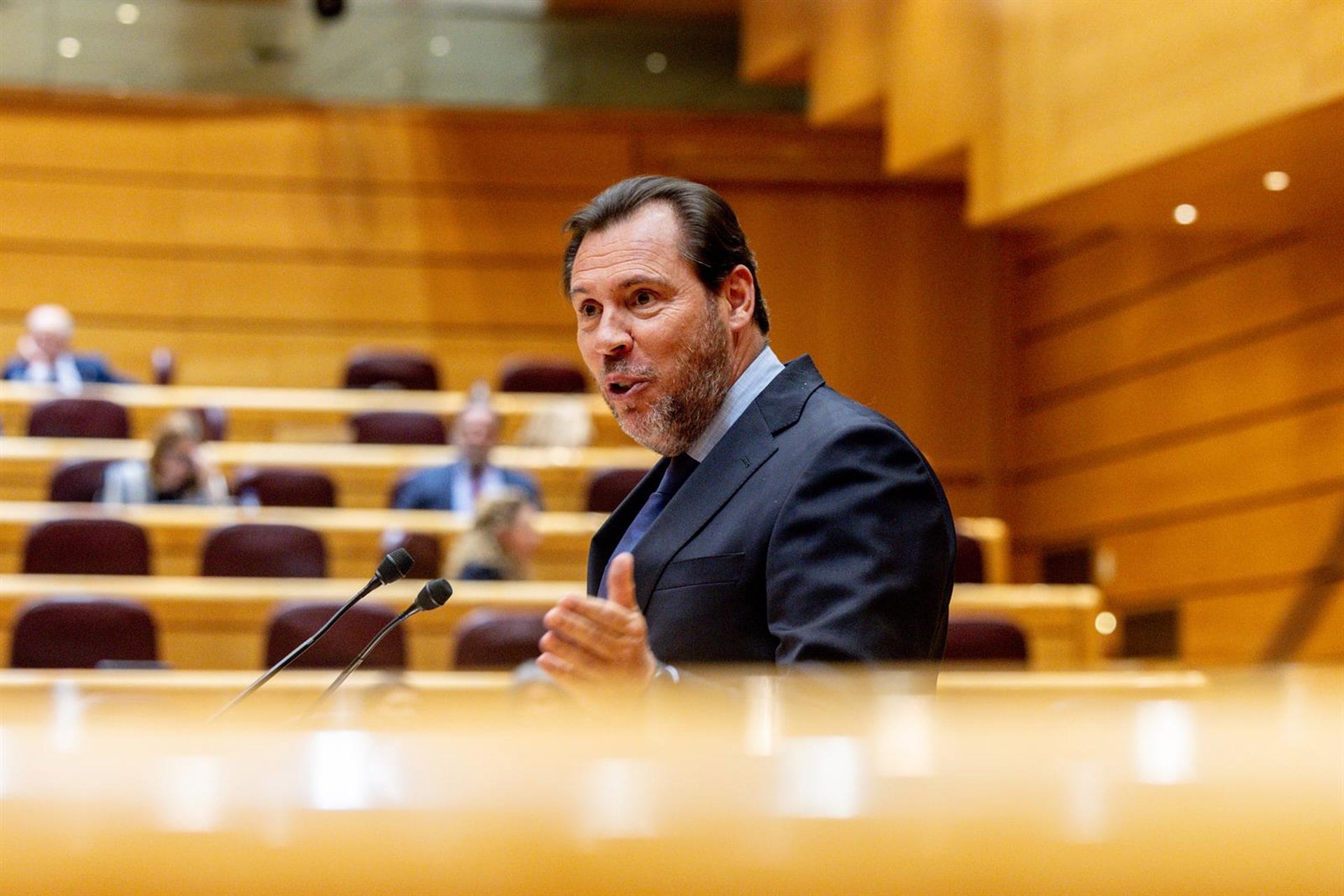 07/04/2026 El ministro de Transportes y Movilidad Sostenible, Óscar Puente, interviene durante una sesión de control al Gobierno, en el Senado, a 7 de abril de 2026, en Madrid (España). Cuerpo se estrena hoy como vicepresidente en la sesión de control al Gobierno en el Senado en la que el Ejecutivo se enfrenta a preguntas e interpelaciones sobre la gestión del accidente ferroviario de Adamuz, la política exterior, la situación económica y la crisis de precios de los combustibles, así como diversas iniciativas relativas a derechos sociales y protección de las víctimas de agresiones sexuales.
POLITICA
Ricardo Rubio - Europa Press