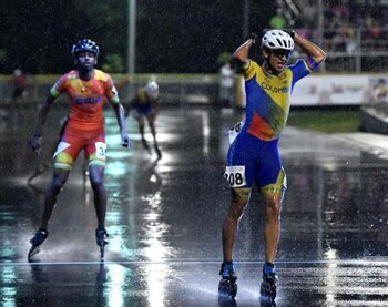 En primer plano el colombiano Miguel Ricardo Fonseca, seguido del indio Velkumar Anandkumar. Foto: Fedepatín