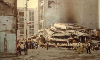 El sismo de 1986 en los Planes de Renderos dejó alrededor de 1.500 muertos en San Salvador y complicó el rescate durante el conflicto armado. (Foto cortesía Protección Civil de El Salvador)