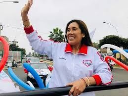 Sin cargo ni nombramiento, pero con poder: Gina Gálvez, condenada por corrupción, aparece junto a José Jerí en actos oficiales. (El Noticiero)