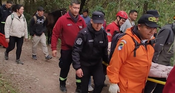 La turista lesionada es trasladada