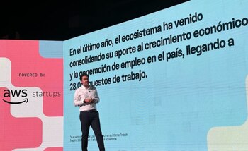 Gabriel Santos critica la política