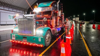 Las inspecciones diarias al transporte de carga subieron de nueve a 88 durante octubre en El Salvador
