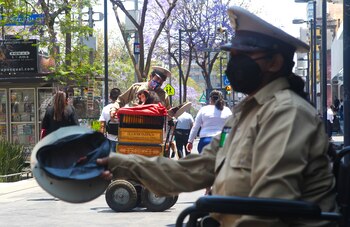María Elena, de 51 años,