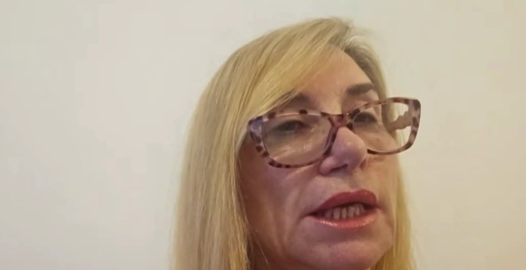 La resolución dispone que la empresa eléctrica incorpore la cuota alimentaria en la factura de luz, retenga el monto y lo deposite en una cuenta judicial para los hijos (Captura de video)