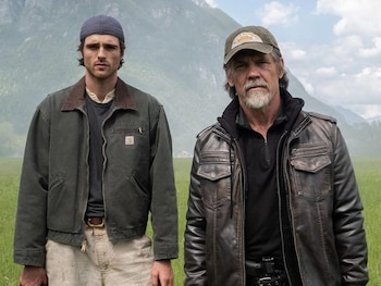 Jacob Elordi y Josh Brolin en 'La constelación del perro', de Ridley Scott (20th Century Fox)