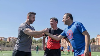 La Guardia Civil y el pueblo gitano se enfrentan en un partido de fútbol contra los prejuicios: “A quién no le molaría vernos”