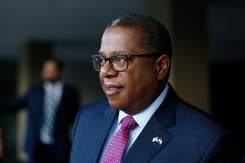 El secretario de Estado adjunto