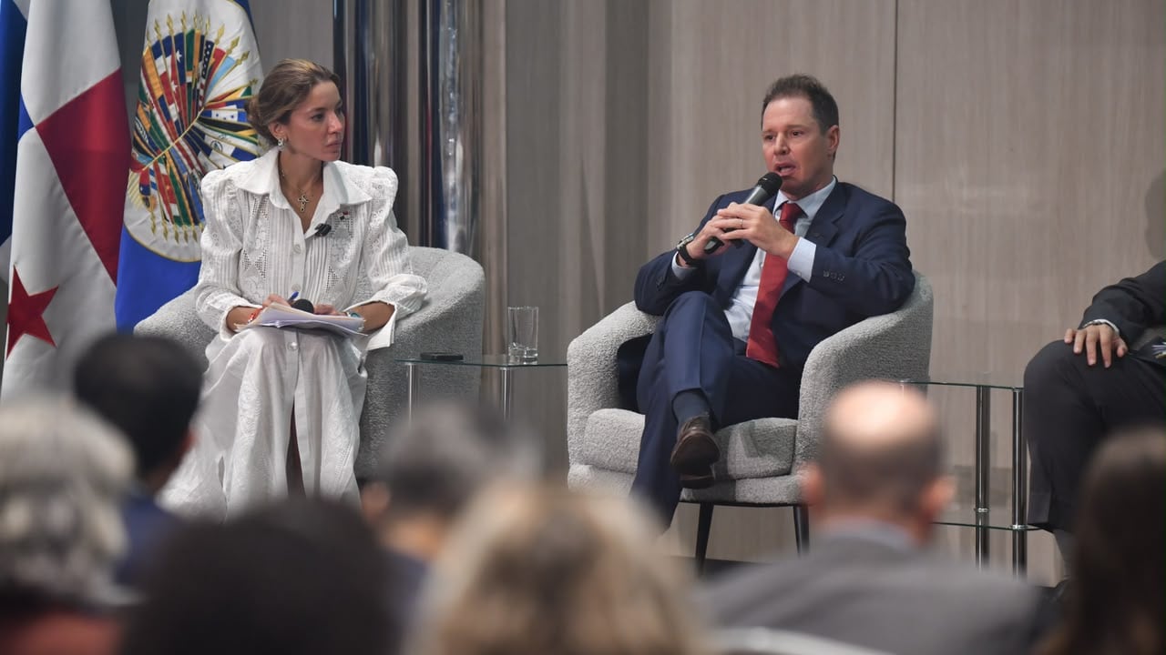 El presidente de Genneia, Jorge Brito, participó del panel “Energía y Recursos Críticos” en la Asamblea de la OEA en Panamá