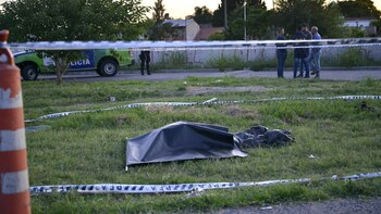 El cuerpo del secuestrador tras