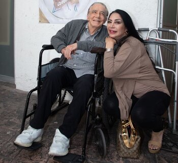 Herrera utiliza andadera o silla