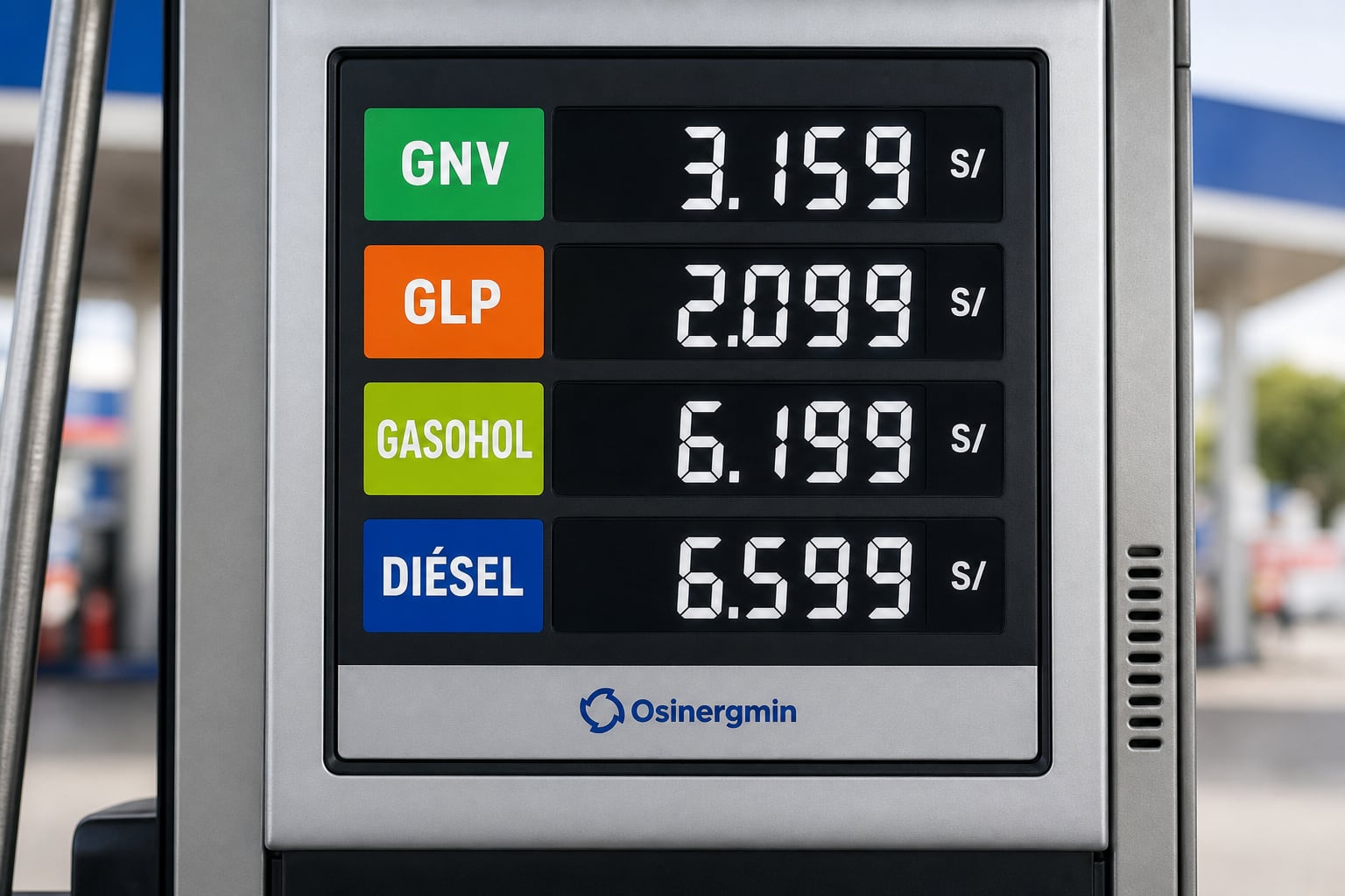 Una pantalla de surtidor en Perú indica los precios por unidad de GNV, GLP, gasohol y diésel con el respaldo del organismo Osinergmin. (Imagen Ilustrativa Infobae)