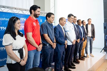 La metodología de trabajo del técnico español incluirá seguimiento personalizado y colaboración directa con los clubes hondureños. (Cortesía: FFH)