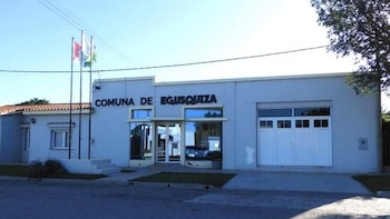 Conmoción en una pequeña localidad de Santa Fe: un ex jefe comunal murió tras ser atacado por un toro en su campo