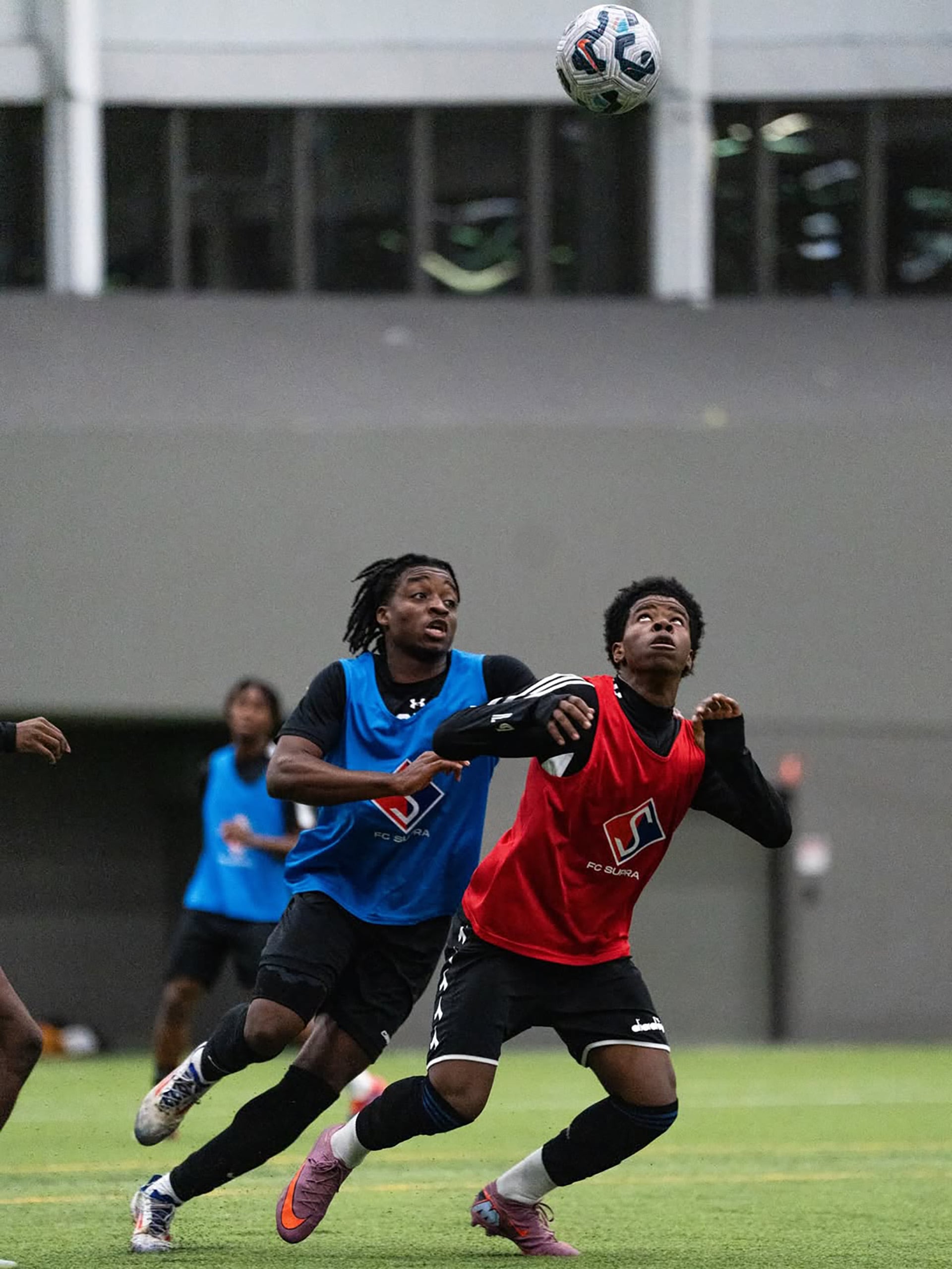 Las pruebas abiertas para integrar al club movilizaron a cerca de 400 aspirantes, reflejando el entusiasmo por crecer en el fútbol profesional regional (Instagram: @fcsupraquebec)
