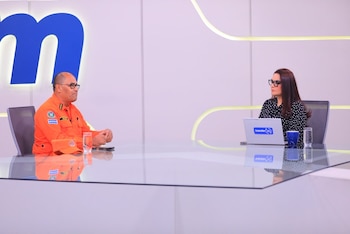El director del Cuerpo de Bomberos de El Salvador, Baltazar Solano, compartió el balance de emergencias atendidas tras el paso de la tormenta Cristina durante su participación en el espacio Entrevista AM del Canal Diez (Cortesía Entrevista Am).