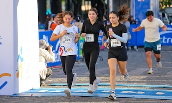 Participantes de diferentes países cruzaron la línea de meta con orgullo tras completar los recorridos de 1, 3, 5 y 10 kilómetros.