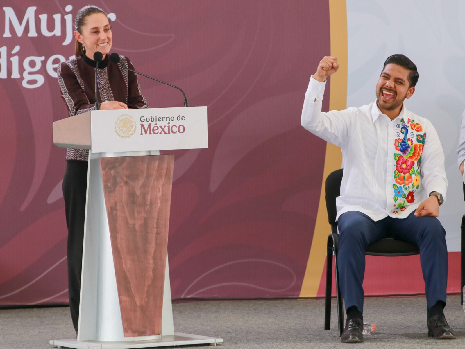 El Gobierno Municipal de Nezahualcóyotl, encabezado por Adolfo Cerqueda, reiteró su poyo al gobierno de Claudia Sheinbaum. Foto: (H. Ayuntamiento de Nezahualcóyotl)