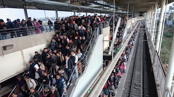 Metro en CDMX colapsa por protesta de sindicato: líneas 1, 2, 3 y B son las más afectadas | FOTOS Y VIDEOS