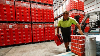 Un juez declara improcedente el despido de un mozo de almacén por bajo rendimiento: el trabajador dice que fue por una baja médica