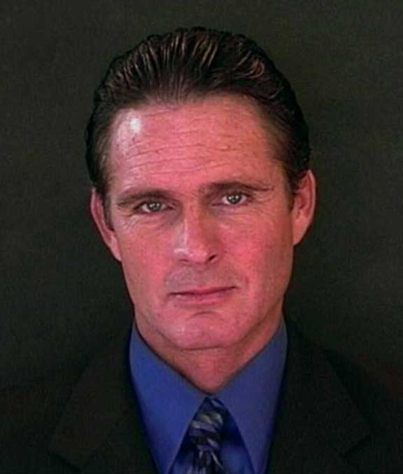 Harry L. O’Connor, doble de acción de Vin Diesel, murió en el rodaje de xXx tras impactar contra el Puente Palacky en Praga durante una escena en parapente