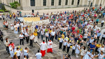El Salvador celebró con gozo y fervor la solemnidad por el Cuerpo y la Sangre de Cristo