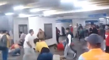 Captaron pelea al interior de