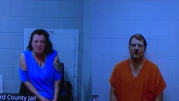 Cortney Bartholomew (izquierda) y Bradly Bartholomew (derecha) en sus comparecencias en el condado de Wexford el martes (Crédito: UpNorthLive)