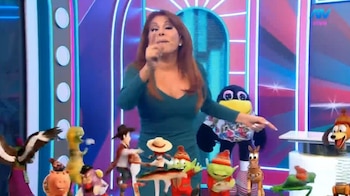 Magaly Medina se muestra firme tras polémica con Jefferson Farfán: reaparece cantando ‘Alimaña’. Captura: Magaly TV La Firme.