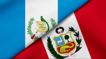 bandera de Guatemala y Perú