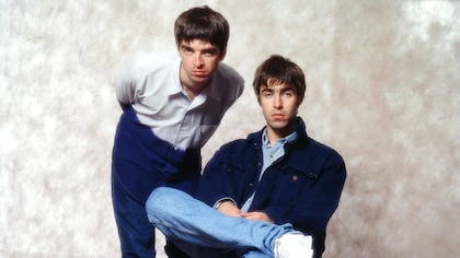 Oasis relanza su álbum debut “Definitely Maybe” con material inédito por su 30° aniversario