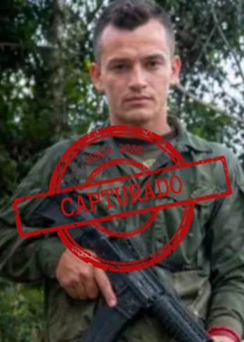 Anderson Castro Repiso se movilizaba en una camioneta blindada cuando fue interceptado por tropas de la Fuerza de Despliegue Rápido n.° 1 de la Fuerza de Tarea Conjunta Omega en una zona rural donde ejercía influencia sobre veredas de Uribe y La Macarena - crédito @COL_EJERCITO/X