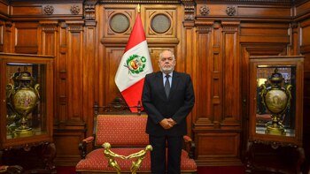 El almirante retirado Jorge Montoya,