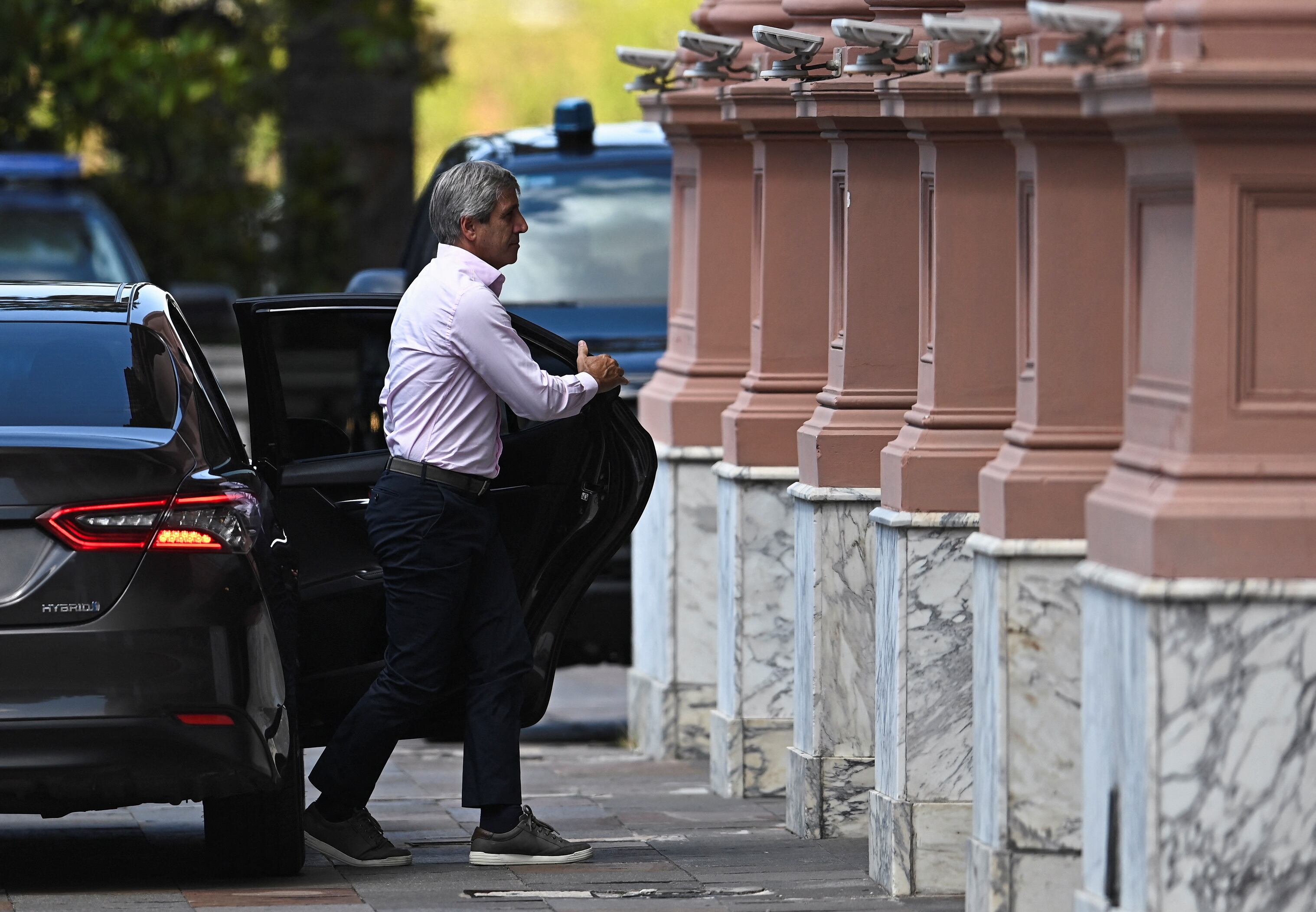 Argentina's Ecomomy Minister Luis Caputo arrives at the presidential palace Casa Rosada, in Buenos Aires, Argentina February 17, 2025. REUTERS/Pedro Lazaro Fernandez.