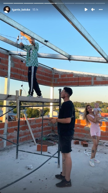 Sonriente, Tamara Báez y su