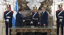 Javier Milei le tomó juramento a Pablo Quirno como nuevo Canciller